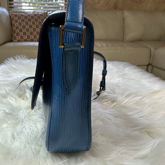 ❌SOLD❌ Authentic Louis Vuitton Saint Cloud GM Epi Leather Crossbody Shoulder Bag - Picture 6 of 17